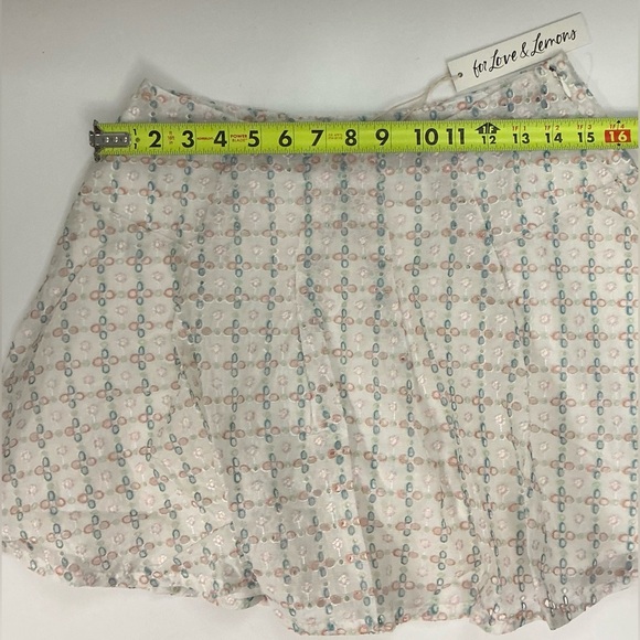 For Love & Lemons Denise Embroidered Mini Skirt Size Medium - Picture 7 of 13